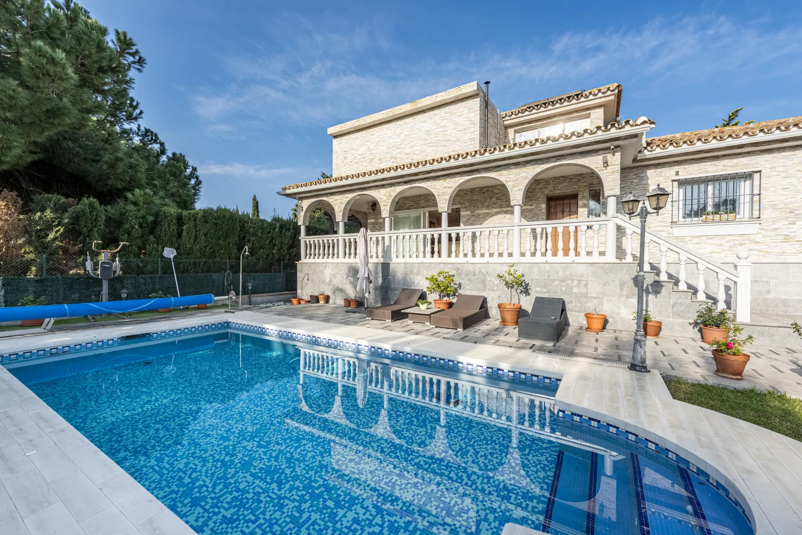 Villa de Lujo en Carib Playa: Elegancia y Naturaleza