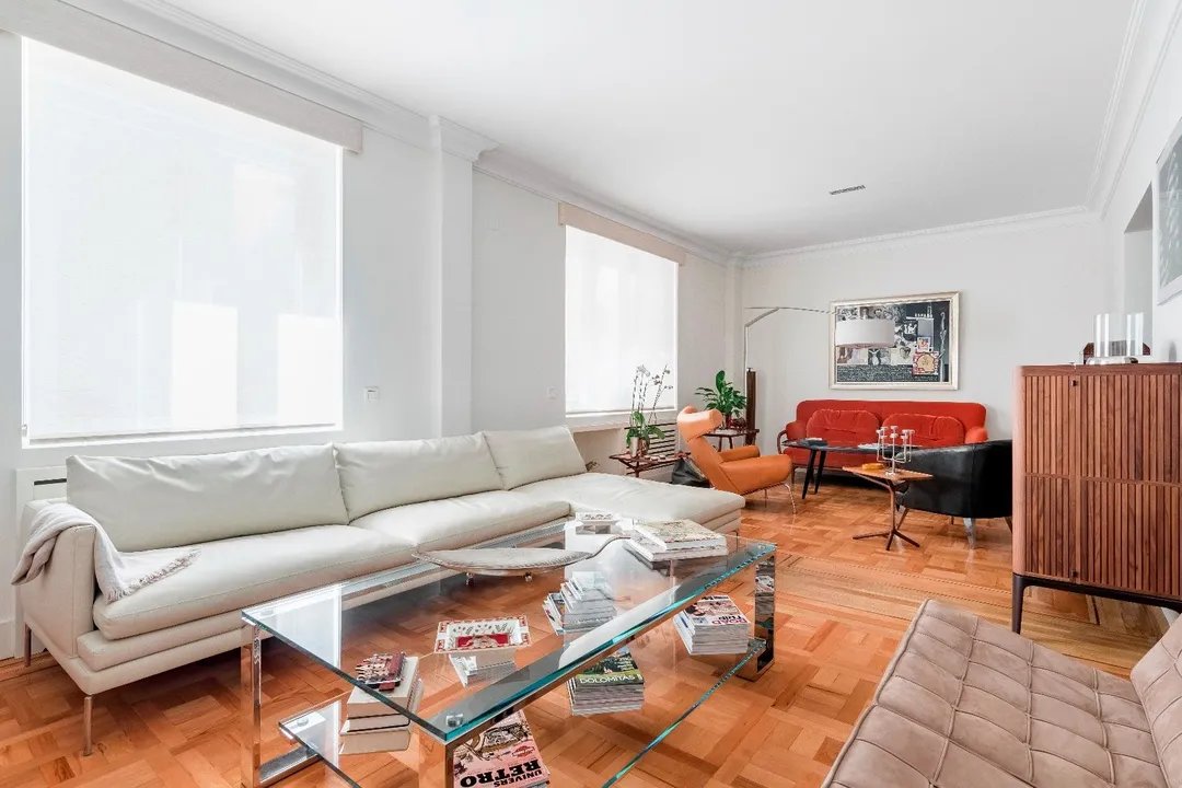 Espectacular vivienda reformada en finca señorial image 0