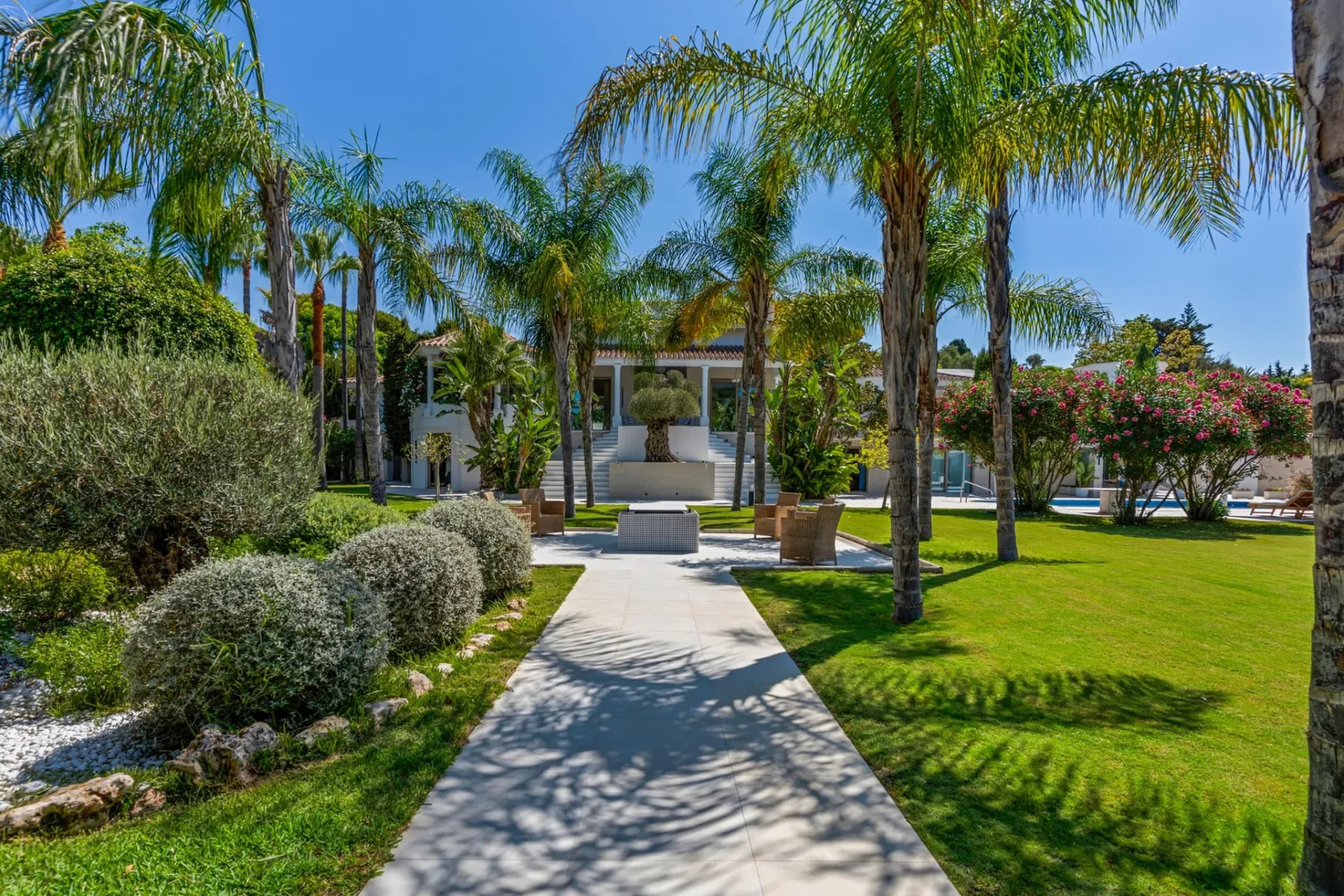 Villa de Lujo Moderna en Guadalmina Baja, Marbella