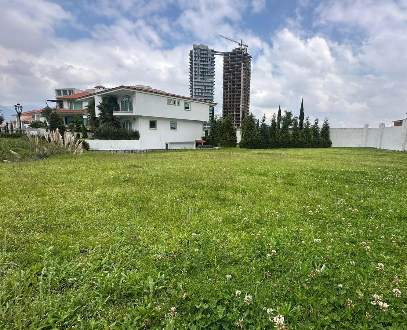 Av, Fuentes de las Lomas III